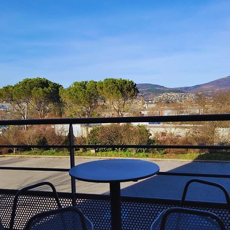 Hotel Restaurant Les Chataigniers Privas Dış mekan fotoğraf