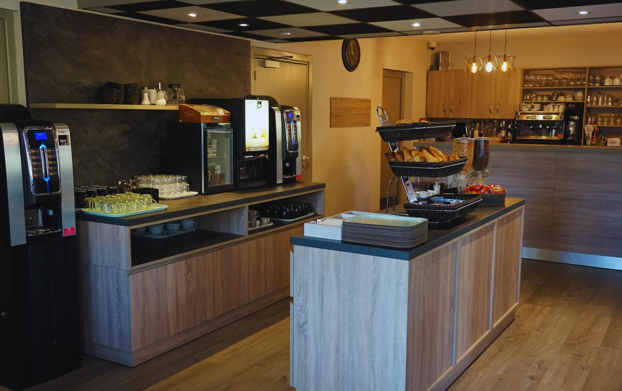 Hotel Restaurant Les Chataigniers Privas Dış mekan fotoğraf