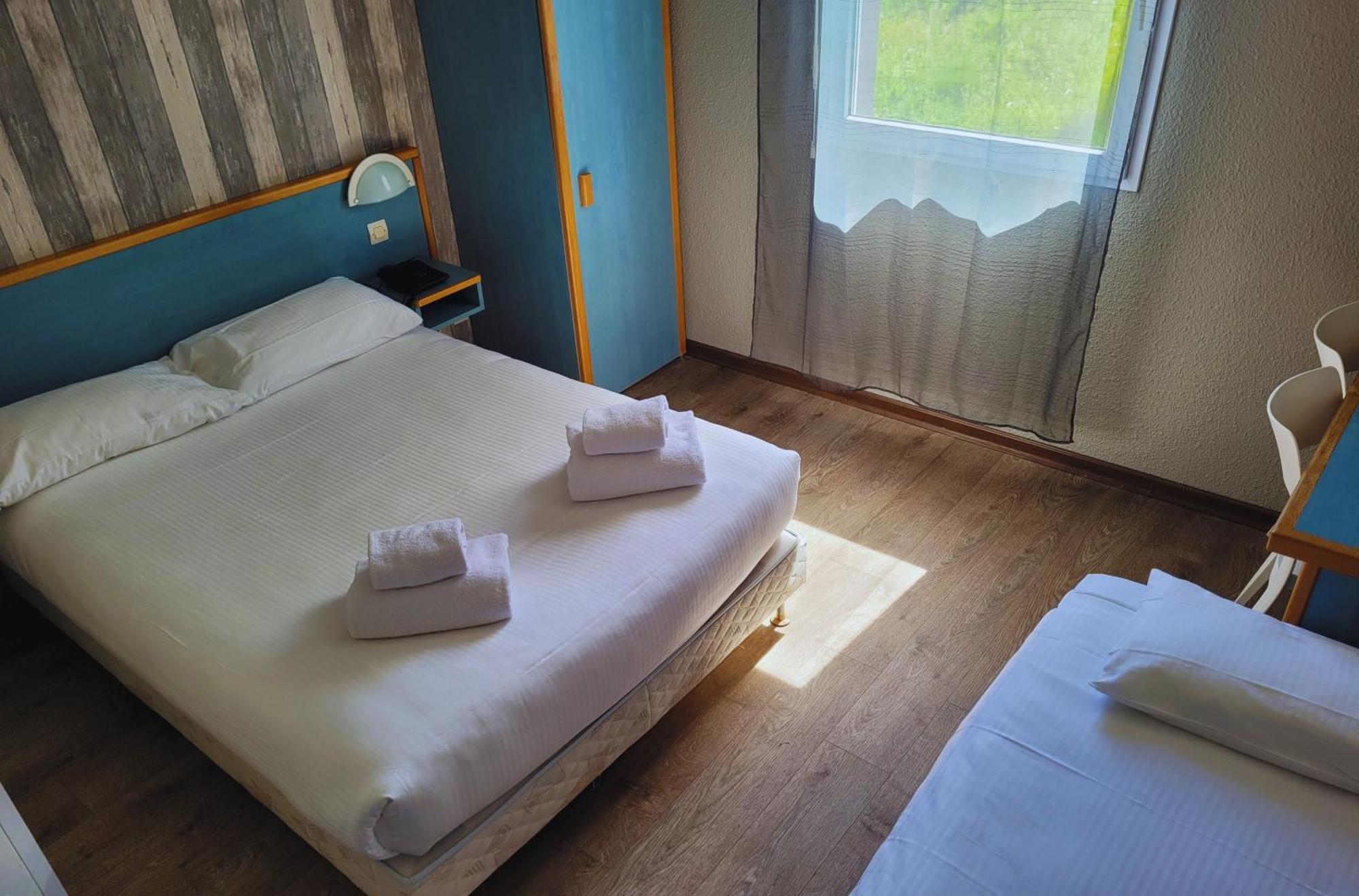 Hotel Restaurant Les Chataigniers Privas Dış mekan fotoğraf