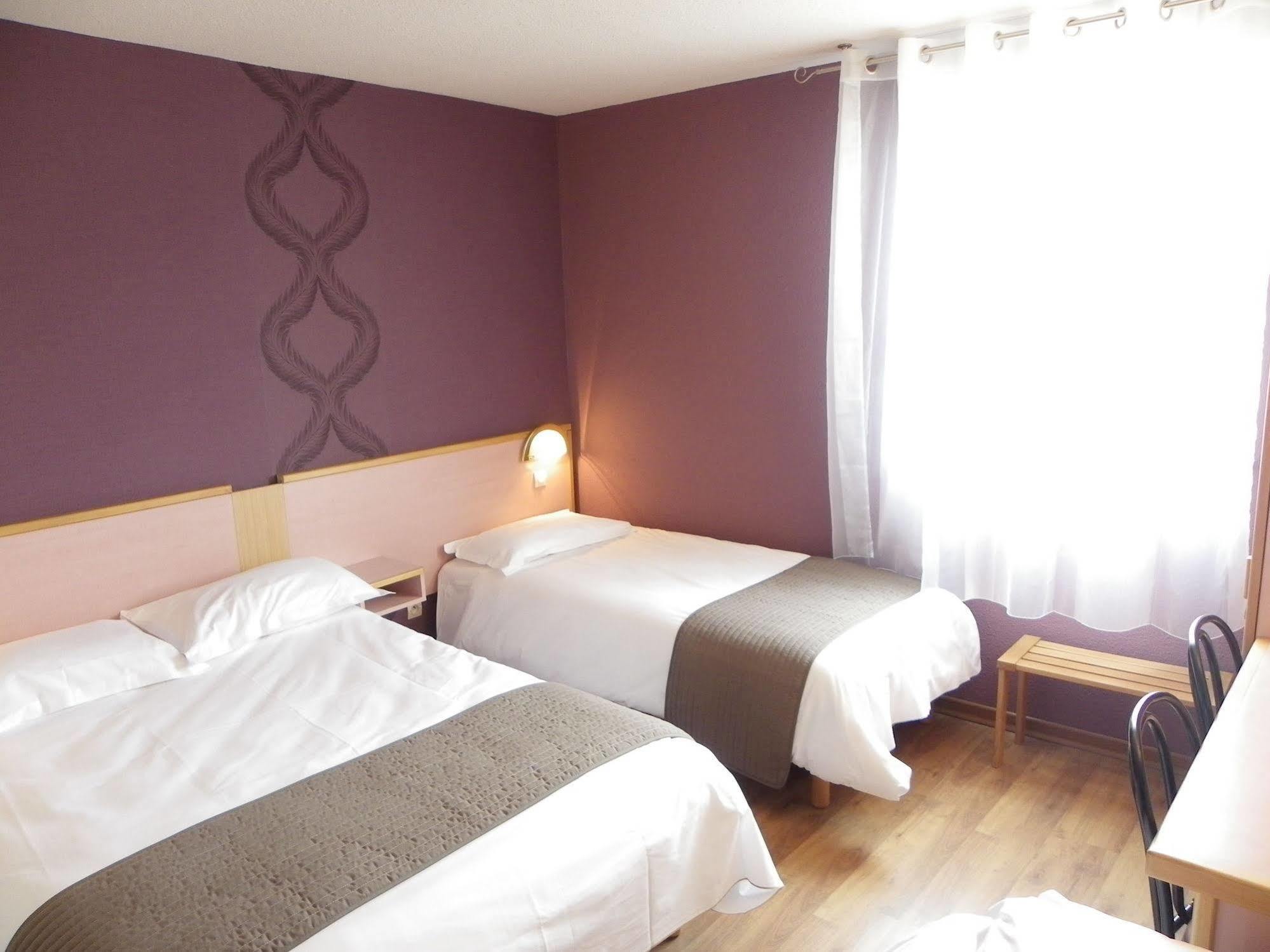 Hotel Restaurant Les Chataigniers Privas Dış mekan fotoğraf